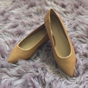 Lane Bryant tan flats size 7W